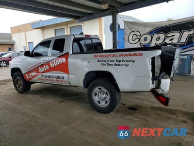 Drugie zdjęcie samochodu z przodu: 2018 TOYOTA TACOMA SR VIN:5TFRX5GN8JX108781 - miniatura