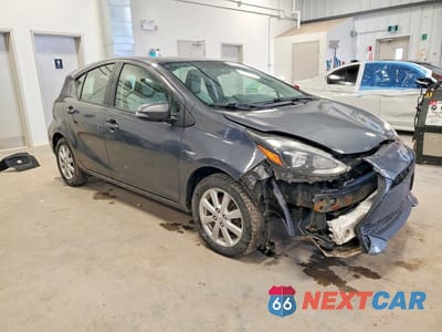 Czwarte zdjęcie samochodu z boku: 2018 TOYOTA PRIUS C 5DR VIN:JTDKDTB33J1617880 - miniatura