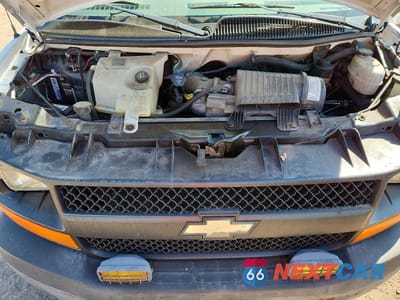 Zdjęcie 11 z 12 samochodu: 2005 CHEVROLET EXPRESS G2500 DELIVERY VAN VIN:1GCGG25V951248730 - miniatura