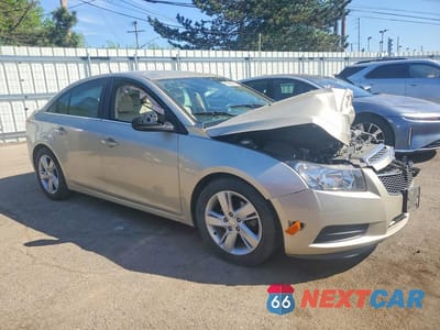 Czwarte zdjęcie samochodu z boku: 2014 CHEV CRUZE VIN:1G1P75SZ5E7400663 - miniatura