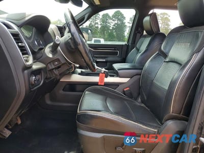 Zdjęcie 7 z 13 samochodu: 2019 RAM 3500 LARAMIE VIN:3C63RRML9KG536852 - miniatura