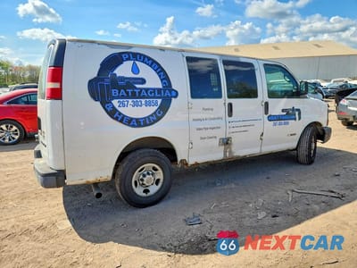 Trzecie zdjęcie samochodu z tyłu: 2005 CHEVROLET EXPRESS G2500 DELIVERY VAN VIN:1GCGG25V951248730 - miniatura