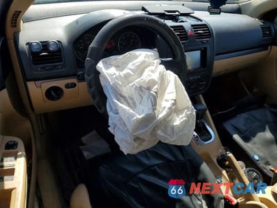Zdjęcie 8 z 12 samochodu: 2009 VOLKSWAGEN JETTA S VIN:3VWJZ71KX9M062886 - miniatura