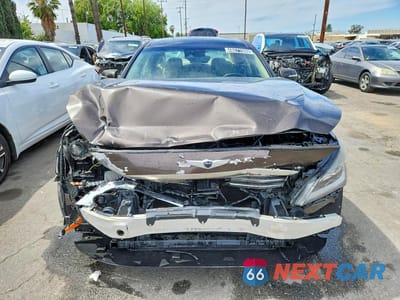 Piąte zdjęcie samochodu w środku: 2018 GENESIS G80 3.8 VIN:KMHGN4JE0JU226983 - miniatura