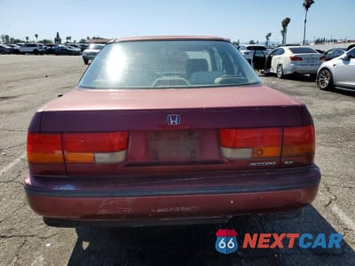 Zdjęcie 6 z 12 samochodu: 1993 HONDA ACCORD EX VIN:1HGCB717XPA024856 - miniatura