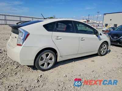 Trzecie zdjęcie samochodu z tyłu: 2010 TOYOTA PRIUS V VIN:JTDKN3DUXA5003940 - miniatura