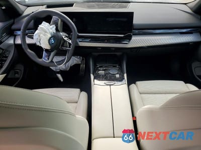 Zdjęcie 8 z 12 samochodu: 2026 BMW I5 EDRIVE 40 VIN:WBY63HG02TCV94758 - miniatura