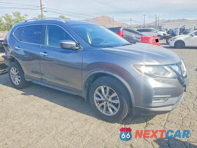 Czwarte zdjęcie samochodu z boku: 2018 NISSAN ROGUE SV VIN:JN8AT2MTXJW458174 - miniatura