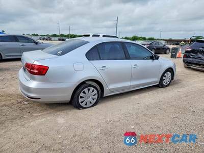 Trzecie zdjęcie samochodu z tyłu: 2015 VOLKSWAGEN JETTA BASE VIN:3VW2K7AJ7FM413197 - miniatura