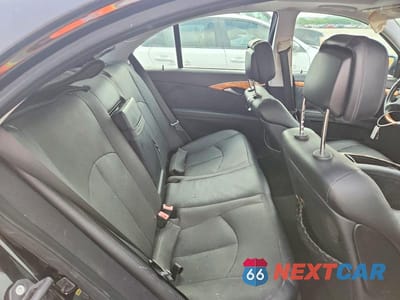 Zdjęcie 10 z 12 samochodu: 2007 MERCEDES-BENZ E 550 VIN:WDBUF72X27A999002 - miniatura