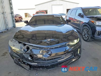 Piąte zdjęcie samochodu w środku: 2018 CHEVROLET CAMARO LT VIN:1G1FB1RX1J0191853 - miniatura