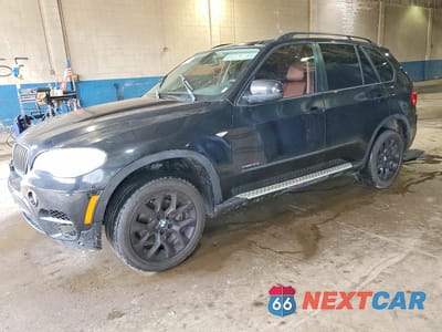 2012 BMW X5 XDRIVE35I 5UXZV4C55CL756772 - główne zdjęcie licytacji z USA - miniatura