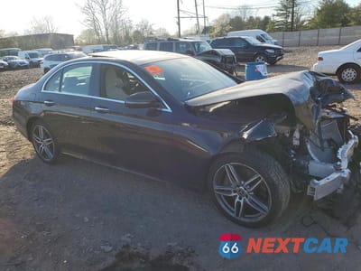 Czwarte zdjęcie samochodu z boku: 2019 MERCEDES-BENZ E 450 4MATIC VIN:WDDZF6JBXKA493410 - miniatura