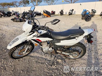 Trzecie zdjęcie samochodu z tyłu: 2023 HONDA XR150L E VIN:3H1KD1318PD002900 - miniatura