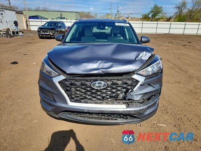 Piąte zdjęcie samochodu w środku: 2021 HYUNDAI TUCSON VALUE VIN:KM8J3CA45MU385922 - miniatura