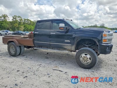 Czwarte zdjęcie samochodu z boku: 2017 CHEVROLET SILVERADO K3500 HIGH COUNTRY VIN:1GC4K1EY3HF176419 - miniatura