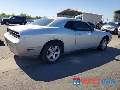 Trzecie zdjęcie samochodu z tyłu: 2010 DODGE CHALLENGER SE VIN:2B3CJ4DV0AH179341 - miniatura