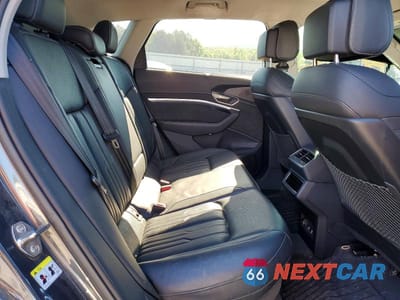 Zdjęcie 11 z 13 samochodu: 2019 AUDI E-TRON PRESTIGE VIN:WA1VAAGE7KB024775 - miniatura