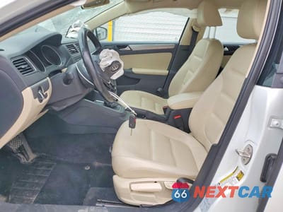 Zdjęcie 7 z 13 samochodu: 2018 VOLKSWAGEN JETTA SE VIN:3VWDB7AJ8JM213317 - miniatura