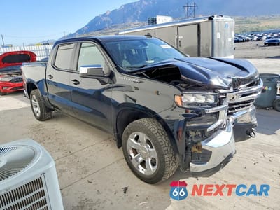 Czwarte zdjęcie samochodu z boku: 2020 CHEVROLET SILVERADO K1500 LT VIN:3GCUYDED9LG282166 - miniatura