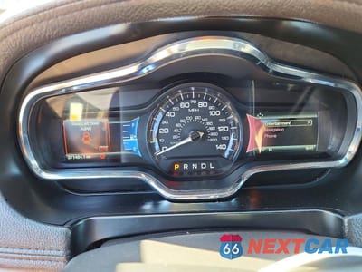 Zdjęcie 9 z 13 samochodu: 2018 LINCOLN MKT VIN:2LMHJ5NK5JBL02598 - miniatura
