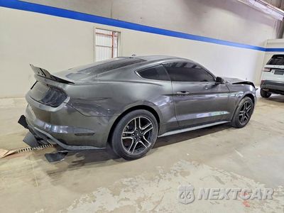 Trzecie zdjęcie samochodu z tyłu: 2019 FORD MUSTANG VIN:1FA6P8TH2K5172077 - miniatura