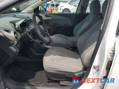 Zdjęcie 7 z 11 samochodu: 2014 CHEVROLET SONIC LS VIN:1G1JA6SHXE4133283 - miniatura