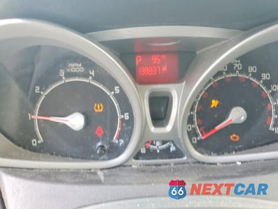 Zdjęcie 9 z 13 samochodu: 2012 FORD FIESTA SE VIN:3FADP4EJ3CM158216 - miniatura