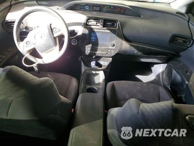 Zdjęcie 8 z 12 samochodu: 2018 TOYOTA PRIUS VIN:JTDKBRFU4J3586591 - miniatura