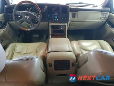 Zdjęcie 8 z 13 samochodu: 2004 CADILLAC ESCALADE LUXURY VIN:1GYEK63N94R103858 - miniatura