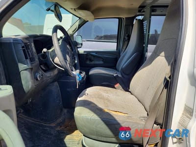 Zdjęcie 7 z 13 samochodu: 2015 GMC SAVANA G2500 DELIVERY VAN VIN:1GTW7FCF6F1907444 - miniatura