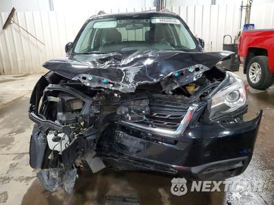 Piąte zdjęcie samochodu w środku: 2017 SUBARU FORESTER 2.5I TOURING VIN:JF2SJAWC2HH505047 - miniatura
