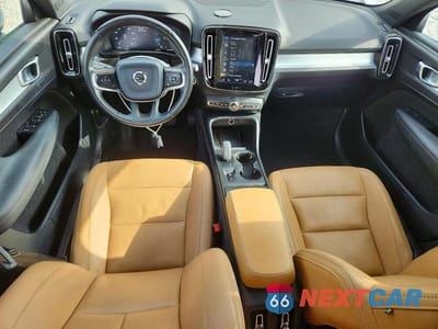 Zdjęcie 8 z 13 samochodu: 2019 VOLVO XC40 T5 MOMENTUM VIN:YV4162UK2K2123314 - miniatura