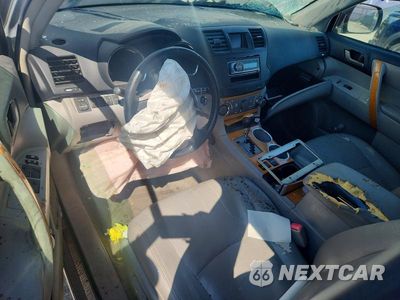 Zdjęcie 8 z 12 samochodu: 2008 TOYOTA HIGHLANDER HYBRID VIN:JTEEW41A582001210 - miniatura