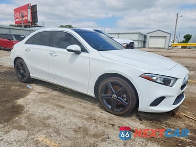 Czwarte zdjęcie samochodu z boku: 2019 MERCEDES-BENZ A 220 4MATIC VIN:WDD3G4FB9KW031696 - miniatura