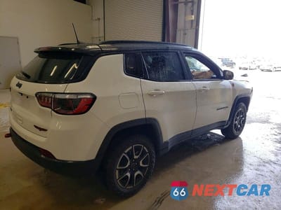 Trzecie zdjęcie samochodu z tyłu: 2025 JEEP COMPASS TRAILHAWK VIN:3C4NJDDN2ST594452 - miniatura