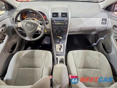 Zdjęcie 8 z 12 samochodu: 2010 TOYOTA COROLLA LE VIN:2T1BU4EE7AC252182 - miniatura