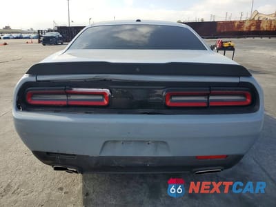 Zdjęcie 6 z 12 samochodu: 2021 DODGE CHALLENGER SXT VIN:2C3CDZAG2MH600042 - miniatura