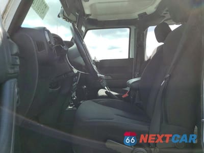 Zdjęcie 7 z 13 samochodu: 2013 JEEP WRANGLER UNLIMITED SPORT VIN:1C4HJWDG4DL553961 - miniatura