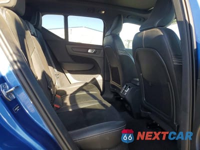 Zdjęcie 11 z 13 samochodu: 2021 VOLVO XC40 T5 R-DESIGN VIN:YV4162UM9M2492854 - miniatura