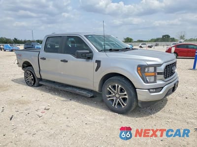 Czwarte zdjęcie samochodu z boku: 2023 FORD F150 SUPERCREW VIN:1FTEW1CP5PKD64741 - miniatura