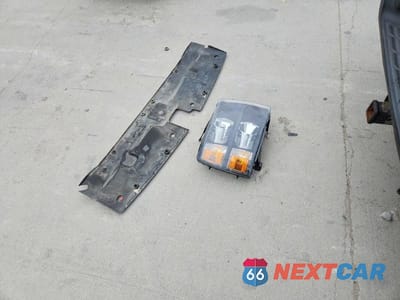 Zdjęcie 12 z 12 samochodu: 2008 CHEVROLET SILVERADO C1500 VIN:3GCEC13J08G281098 - miniatura