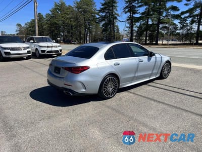 Czwarte zdjęcie samochodu z boku: 2023 MERCEDES-BENZ C 300 VIN:W1KAF4GB1PR115641 - miniatura
