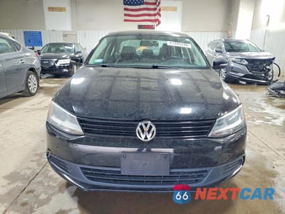 Piąte zdjęcie samochodu w środku: 2011 VOLKSWAGEN JETTA SE VIN:3VWDX7AJ7BM318546 - miniatura