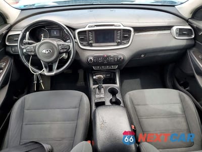 Zdjęcie 8 z 12 samochodu: 2017 KIA SORENTO LX VIN:5XYPG4A39HG190011 - miniatura