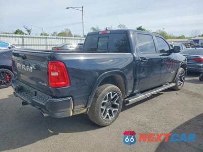 Trzecie zdjęcie samochodu z tyłu: 2025 RAM 1500 LARAMIE VIN:1C6SRFJP4SN582470 - miniatura