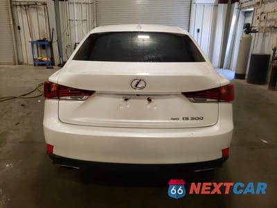 Zdjęcie 6 z 12 samochodu: 2017 LEXUS IS 300 VIN:JTHCM1D25H5016968 - miniatura