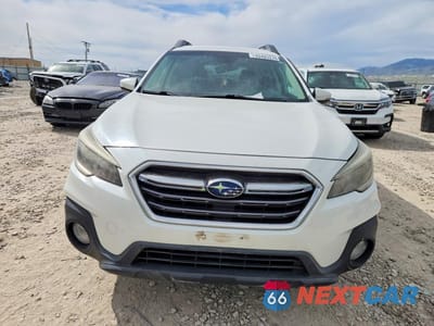 Piąte zdjęcie samochodu w środku: 2018 SUBARU OUTBACK 2.5I PREMIUM VIN:4S4BSAFCXJ3293069 - miniatura