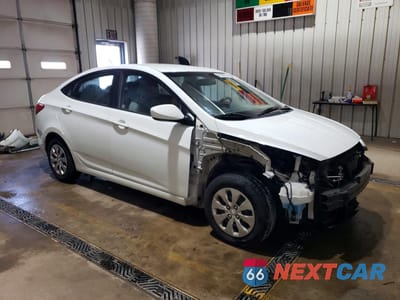 Czwarte zdjęcie samochodu z boku: 2015 HYUNDAI ACCENT GLS VIN:KMHCT4AE7FU926916 - miniatura