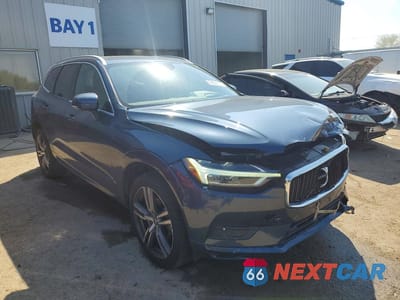 Czwarte zdjęcie samochodu z boku: 2020 VOLVO XC60 T5 MOMENTUM VIN:YV4102RK1L1503374 - miniatura